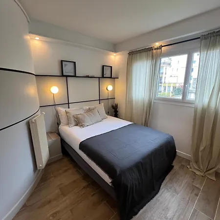Champs De Mars 120 M2 דירה *