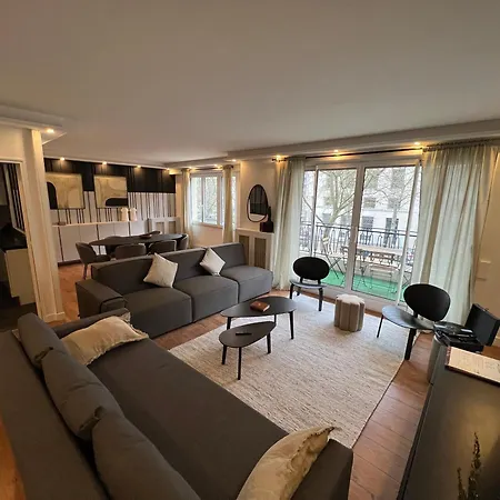 דירה Champs De Mars 120 M2