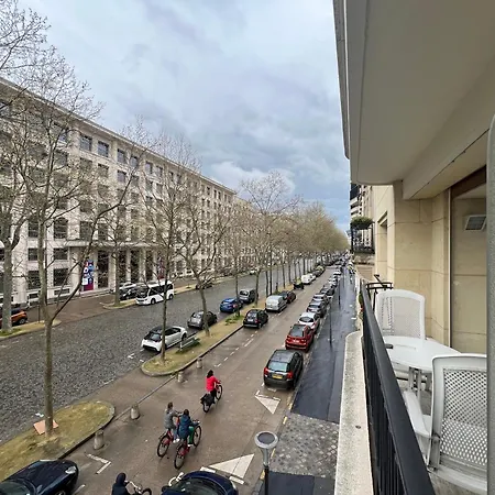 דירה Champs De Mars 120 M2